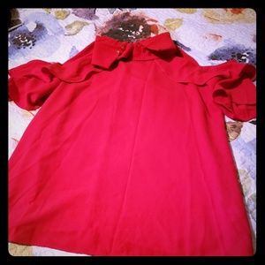 Shoulder exposed blouse